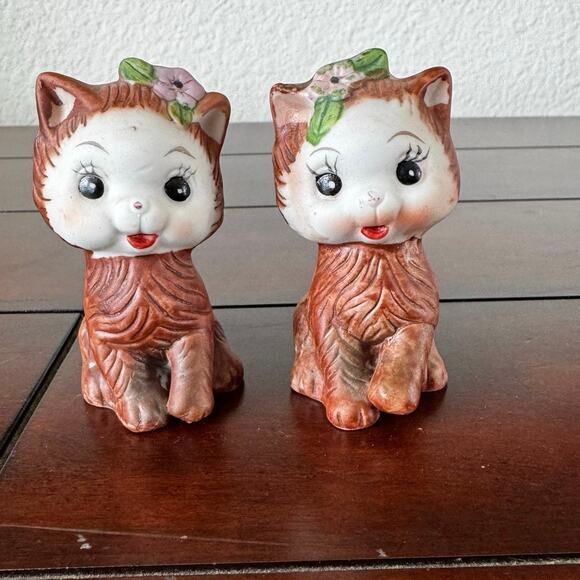 Unbranded Other - VTG Kitten Cat Anthropomorphic  Salt Pepper Shakers Stoppers MCM Bow Flower